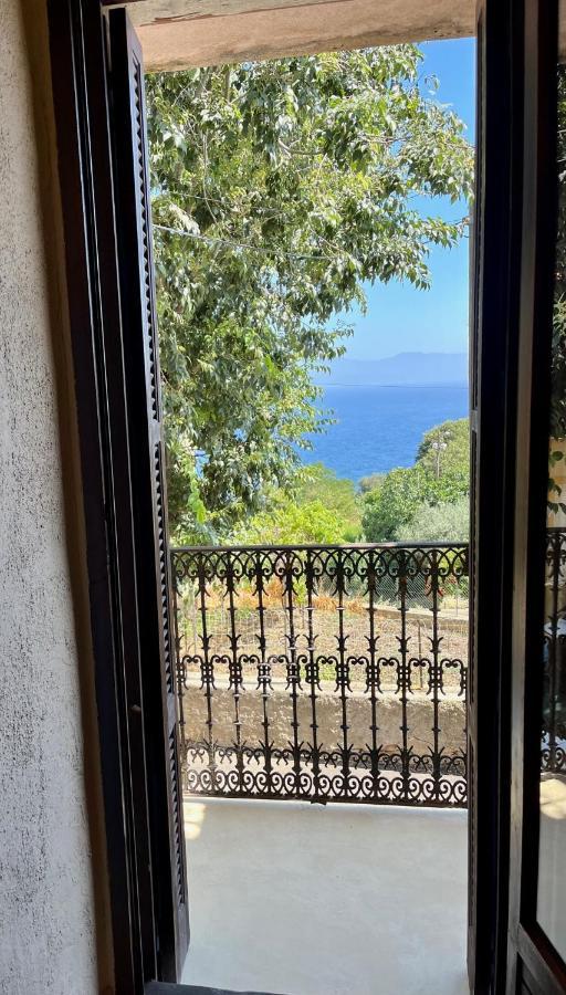 Charmant Duplex Au Coeur De Cargese Vue Mer Extérieur photo